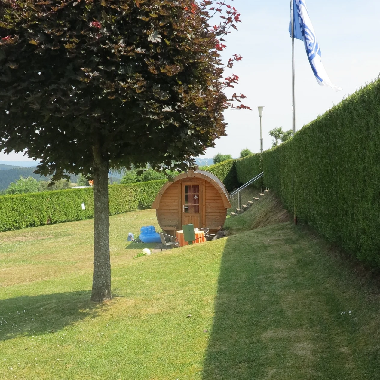 Hellenthal: Ein Fass in der Eifel