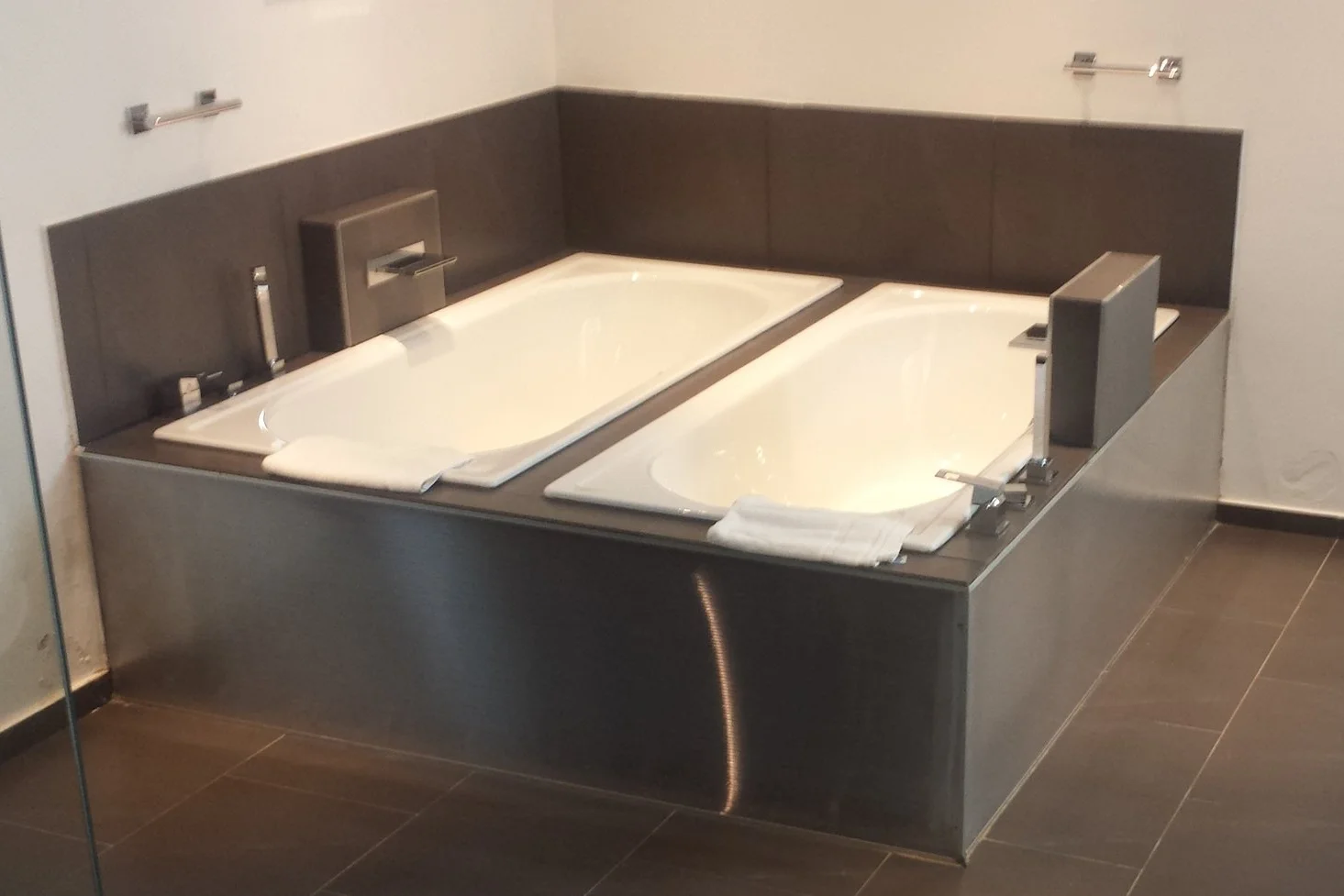 Cool: die Doppelbadewanne