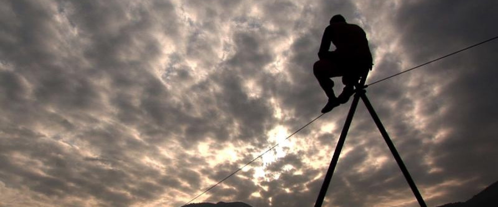 the-last-tightrope-dancer-in-armenia-1-1600x667.jpg