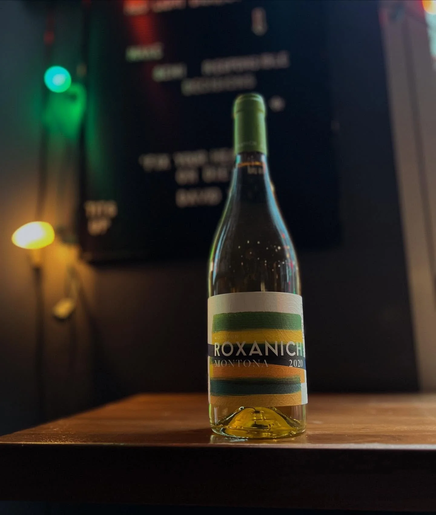 Croatian winemakers @roxanich_winery hitting a major home run with this one 💥 | 100% Malvazija (aka Malvasia) with notes of apricot, chamomile &amp; wildly snappy acidity. 

Founded by winemaker Mladen Rožanić, his 6 daughters  now play an intricate