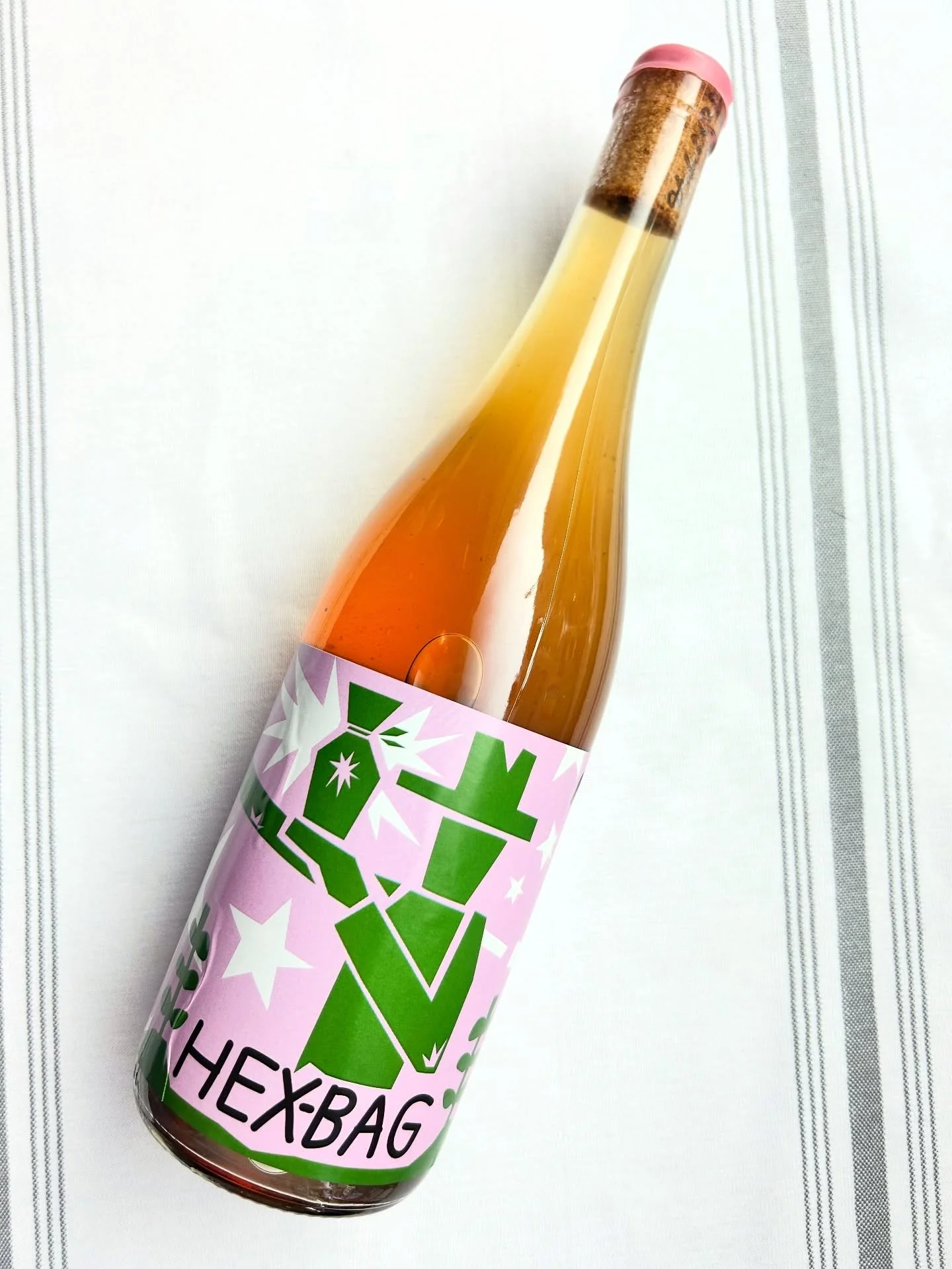 A wine that comes with its own playlist? Tell me more 👀

This skin-contact Finnish stunner blends Pinot Gris and Gr&uuml;ner Veltlinner for an orange that&rsquo;s as serious as it is quaffable. 🧃🍊

Imagine our delight when we followed the QR code 