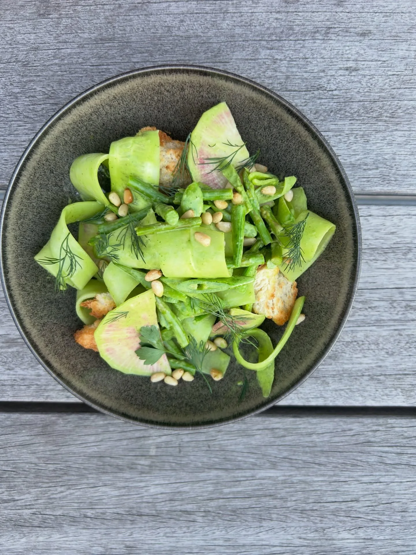 Spring vegetable panzanella 🥖 with green goddess dressing, cucumber, asparagus, dill, and toast brioche from @iggysbread. 🌱☀️

It&rsquo;s our new favorite salad in Fenway. Because sometimes you just need a vegetable. 🥒🥬😉

#tasteslikespring #yesw