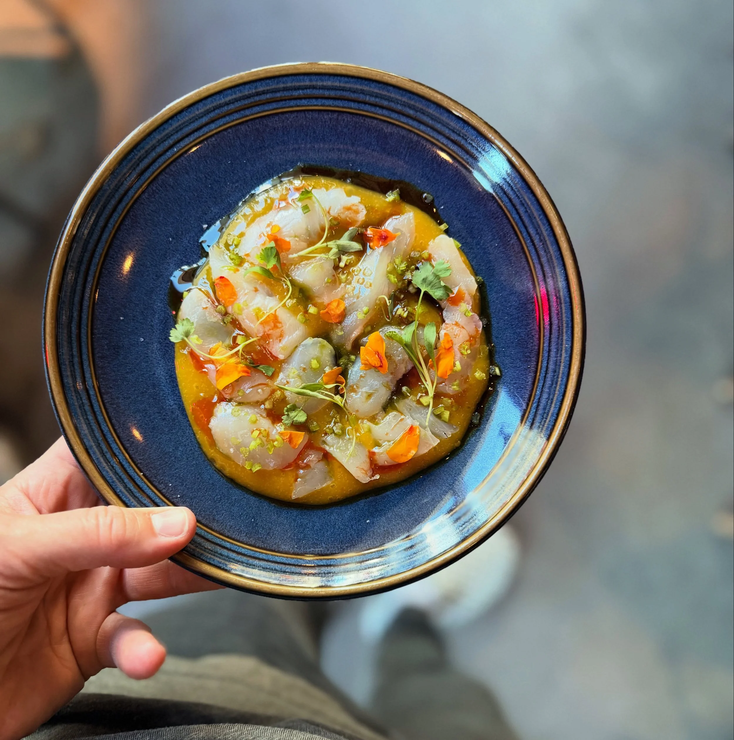 .
Dorade crudo with aji amarillo, mango &amp; cilantro 
We are googoo-gaagaa over this chef @plantainsupernova_  You've really outdone yourself!!!! 🤪😜

#chefsgottachef #nathaliewinebar #thisishowwedoit #ticktick #BOOM💥