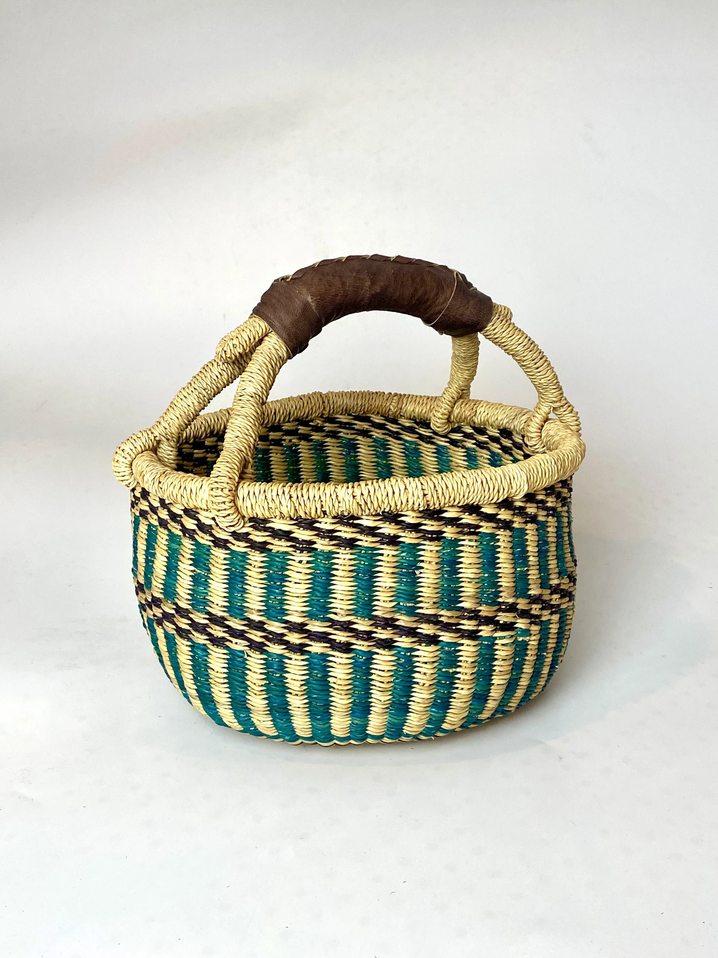 Small Round Basket (different colours)