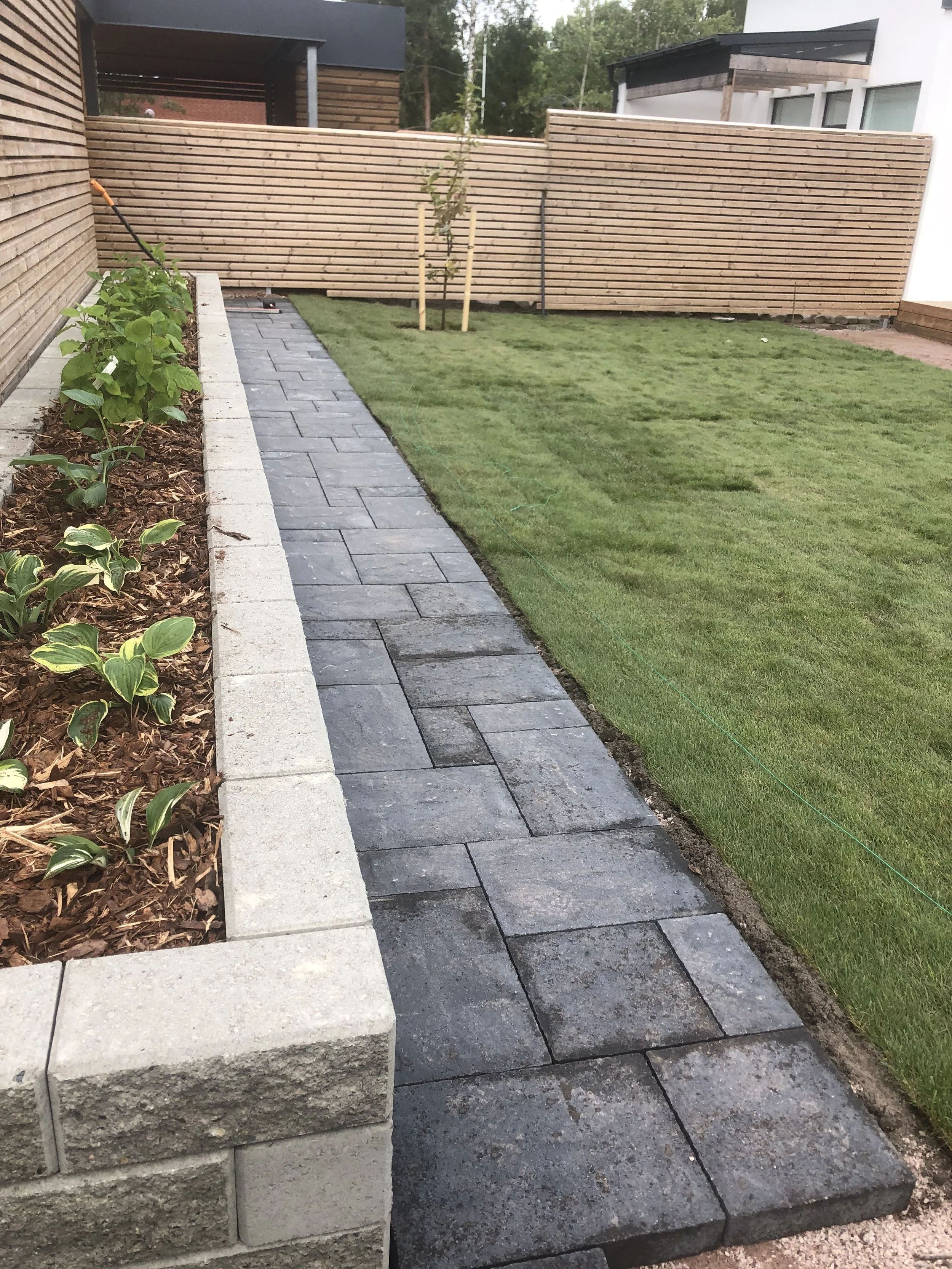 Tontunmäki isompi rakennusaikainen kuva 1.jpg