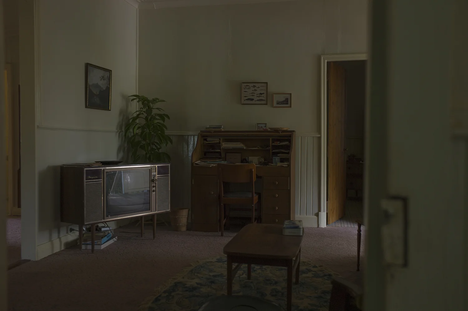 B_Lounge Room6.jpg