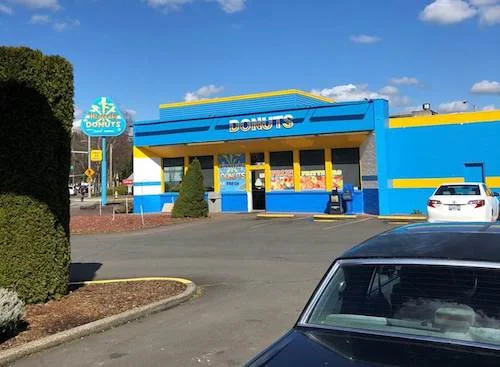 store-15th-ave-longview-wa-heavenly-donuts.jpg