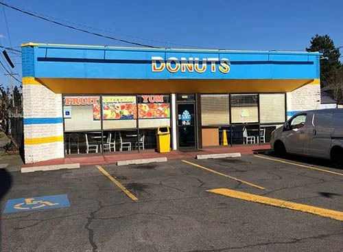 store-mcloughlin-blvd-gladstone-or-heavenly-donuts.jpg