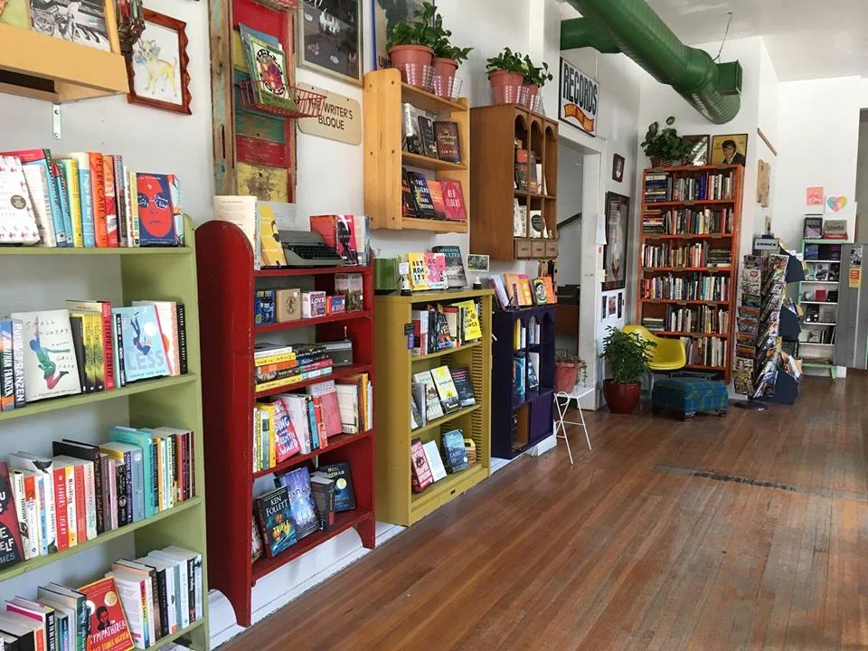 bookshelves 2.jpg