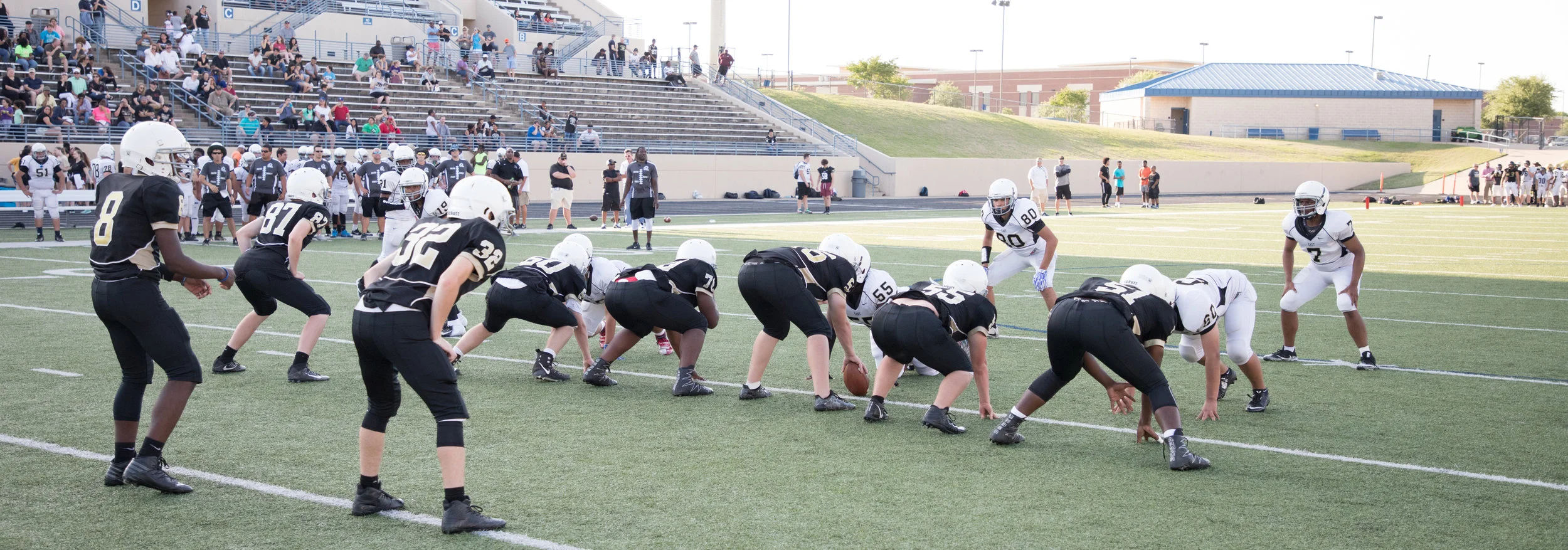 3-The offensive lineup just before the ball is snapped.jpg