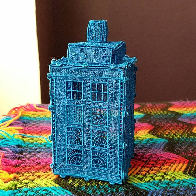 #freestandinglace #tardis
