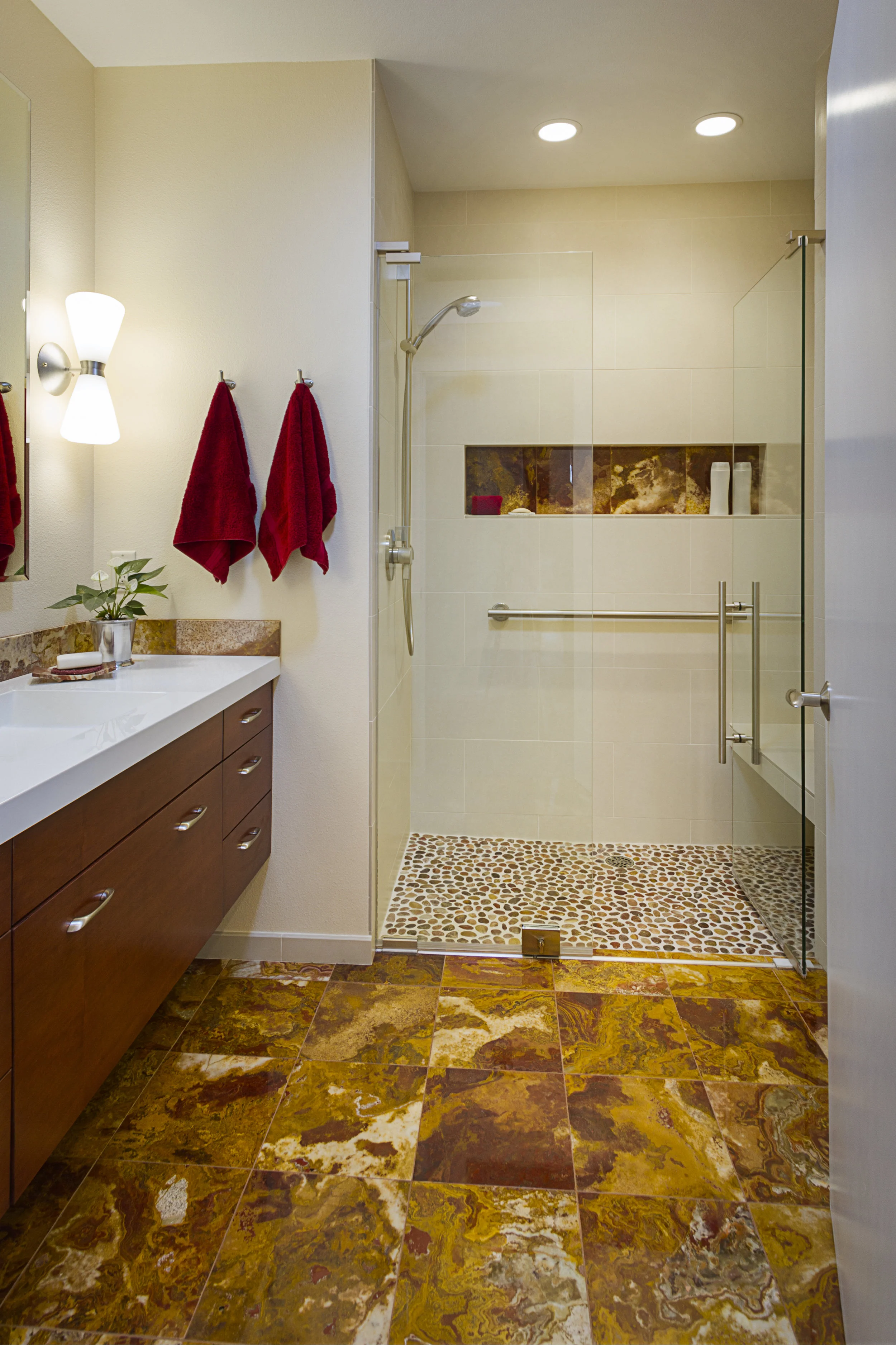 Guest Suite Bathroom
