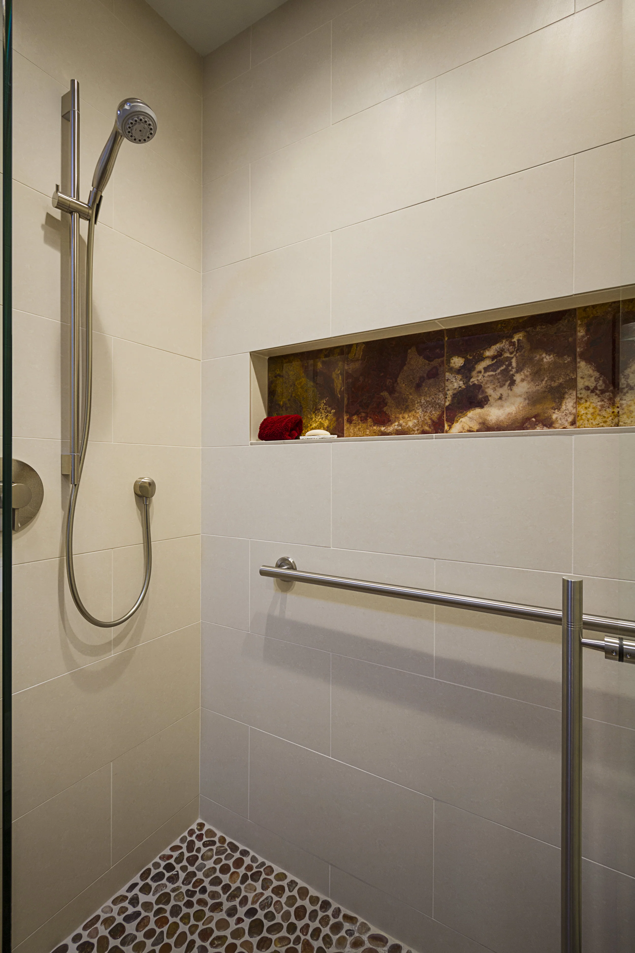 Guest Suite Bathroom
