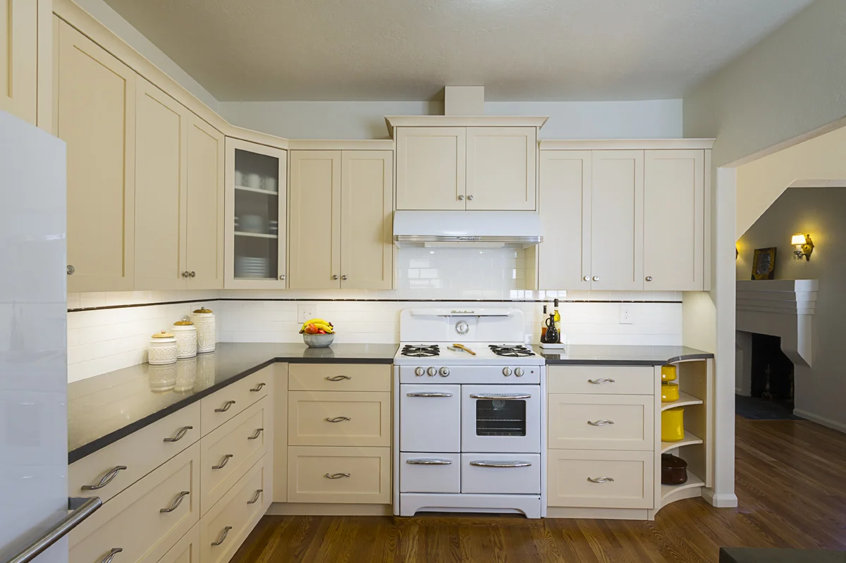 Kitchen 3.jpg