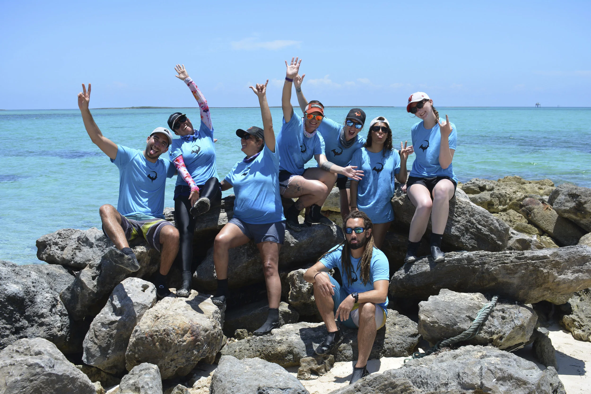 Silent Hunter - Annie Dr Tristan Guttridge -Sharks - Shark - Hammerhead - The Bahamas - Andros - Shark Diving - Eco - Eco Tourism - Team -.jpg