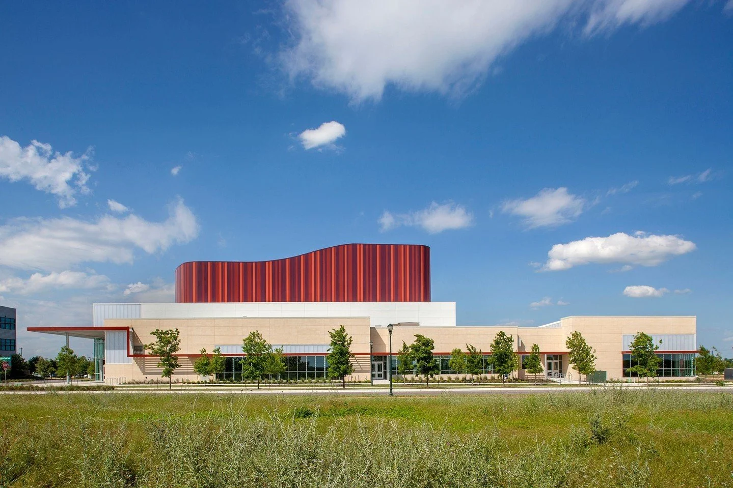 The main idea underlying the design of the #AISDPerformingArtsCenter is the application of a simple formula: a welcoming civic building surrounded by public space and pedestrian streets makes for a better city. #MiroRiveraArchitects #MRAProjectoftheW