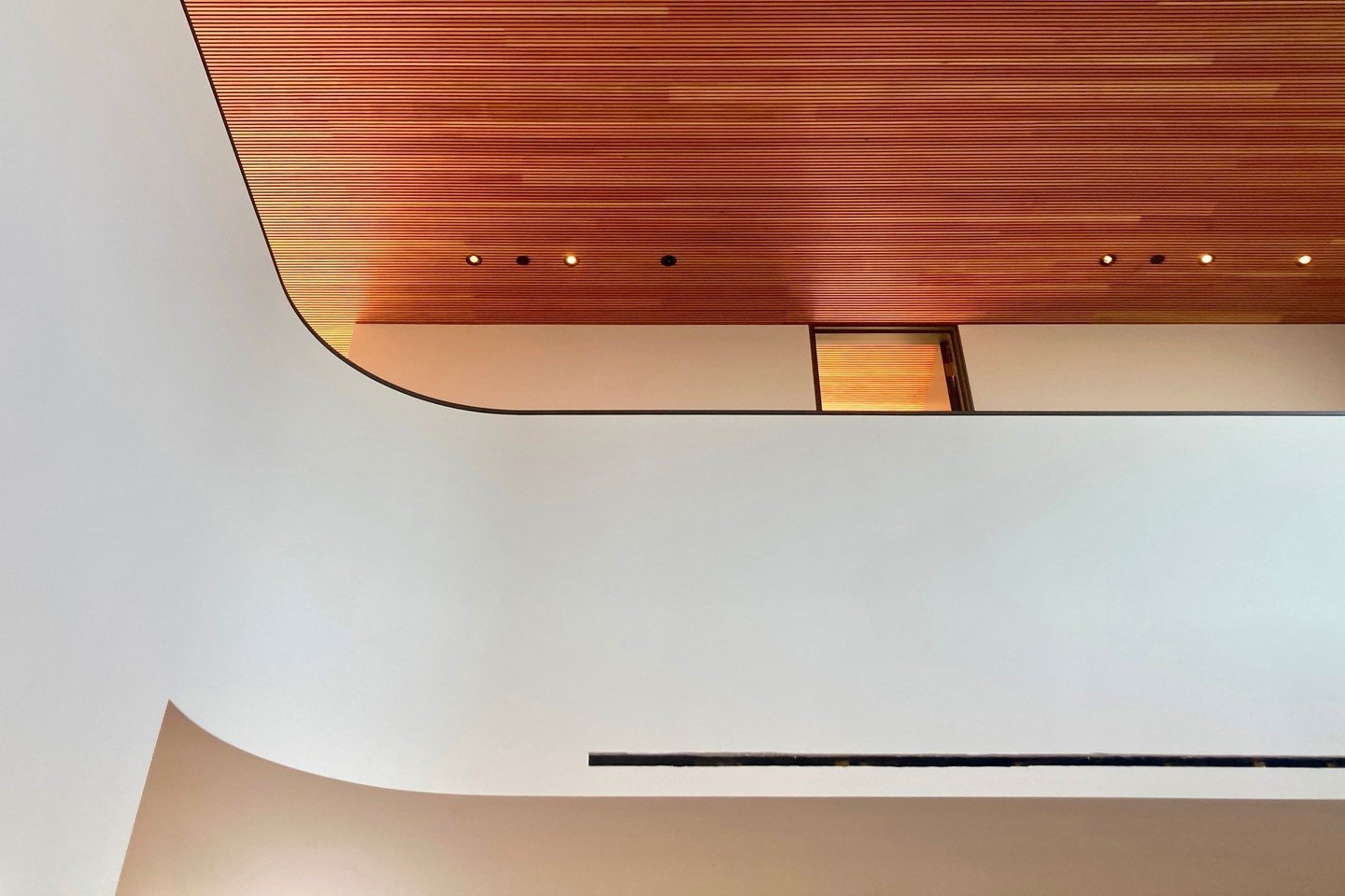 Nearing completion, our #Lane8Residence features a double-height living space overlooked by an upper-level mezzanine. #MiroRiveraArchitects #FieldFridayATX 🔨 @arrowhdtx