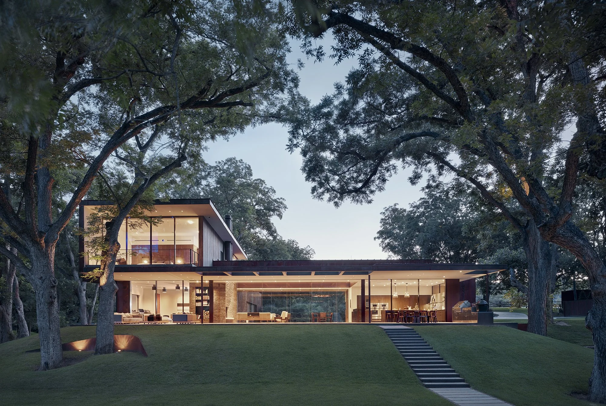 27_River Hills Residence.jpg