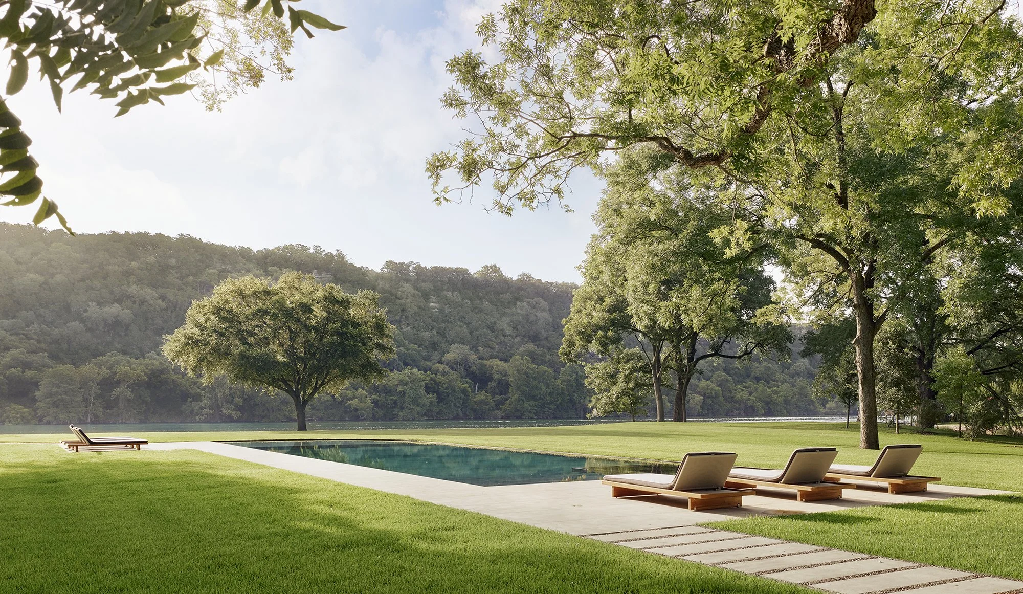 28_River Hills Residence.jpg