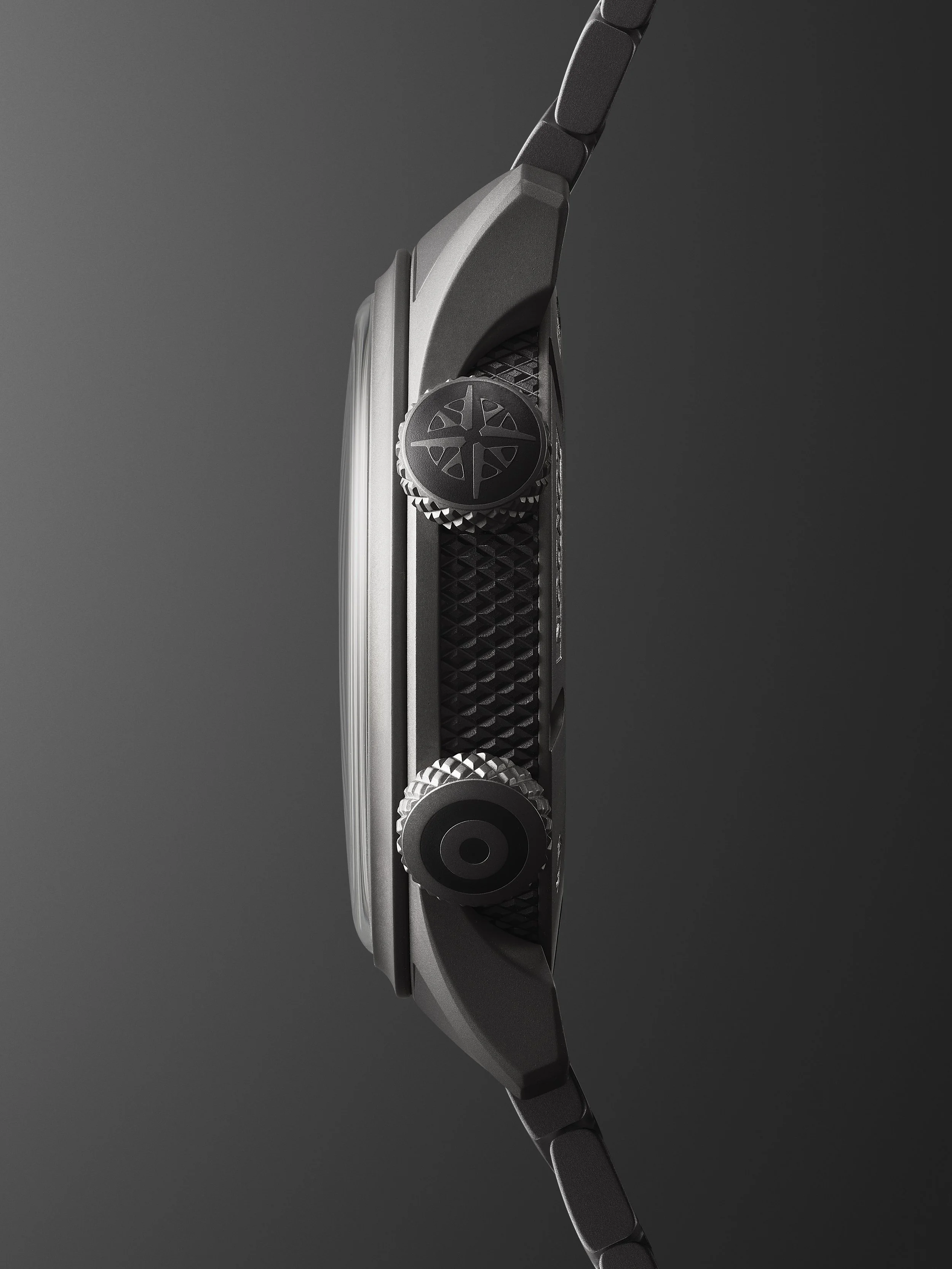 Bremont MB Meteor - Stealth - Profile.jpg