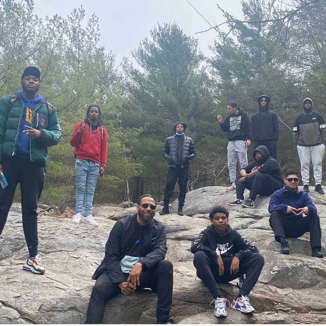 Welcoming Spring with a hike in the Blue Hills #broadhorizons #BostonYouth #welcomespring #MissionSAFE