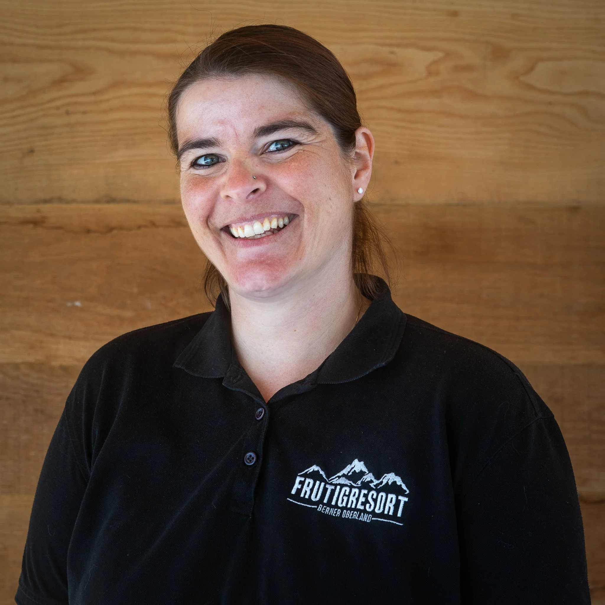 Daniela Hari | Service