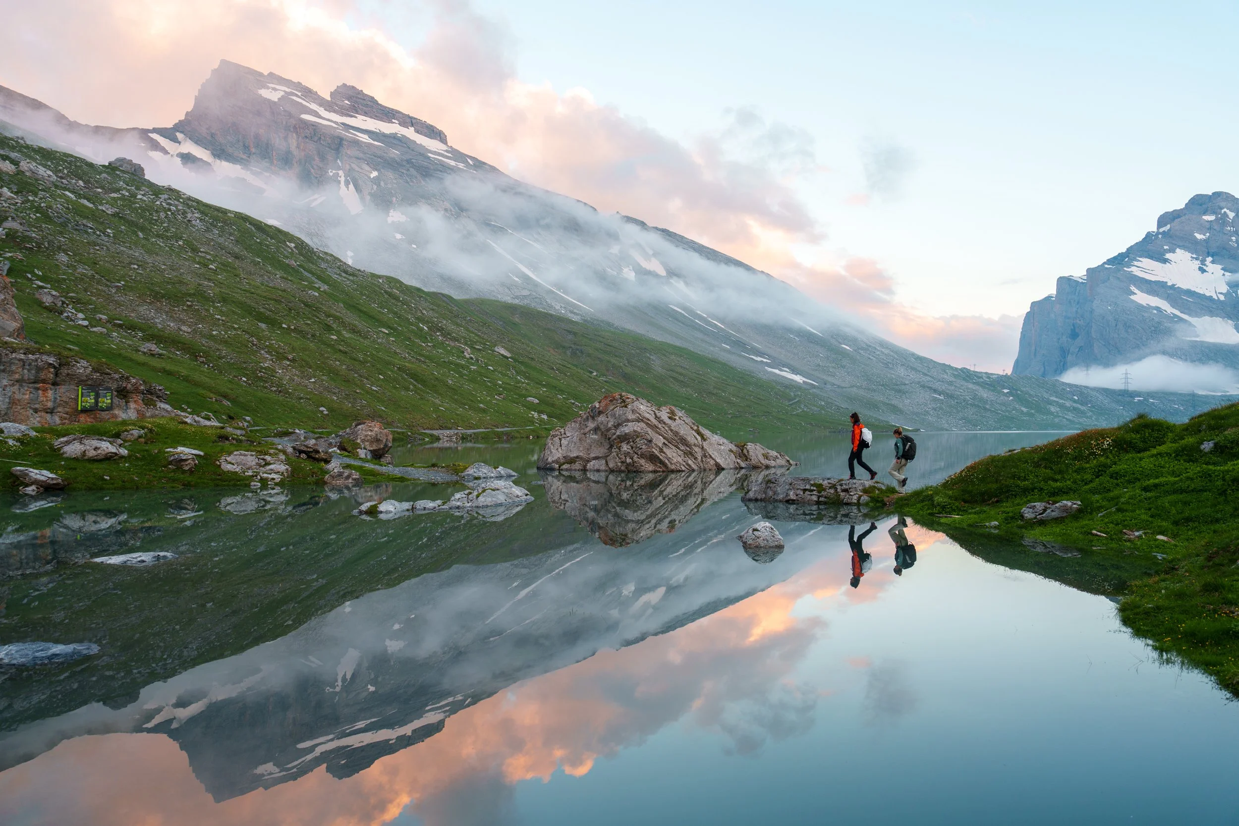 Wandern_Kandersteg_Sunnbüel_André-Meier@Schweiz-Tourismus-(1).jpg