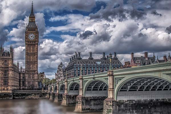 architecture-big-ben-bridge-262413.jpg