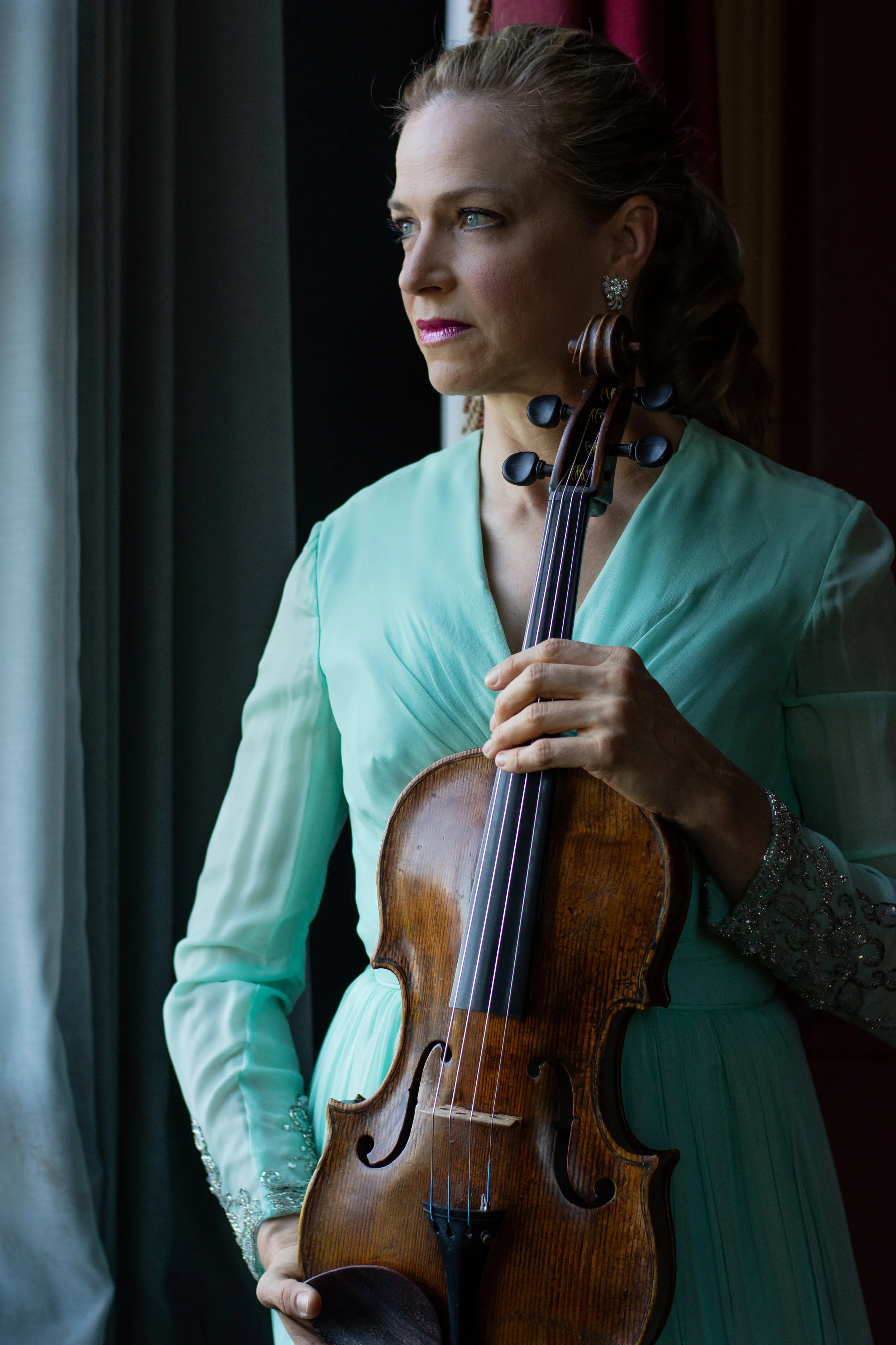 Caroline Coade, American violist