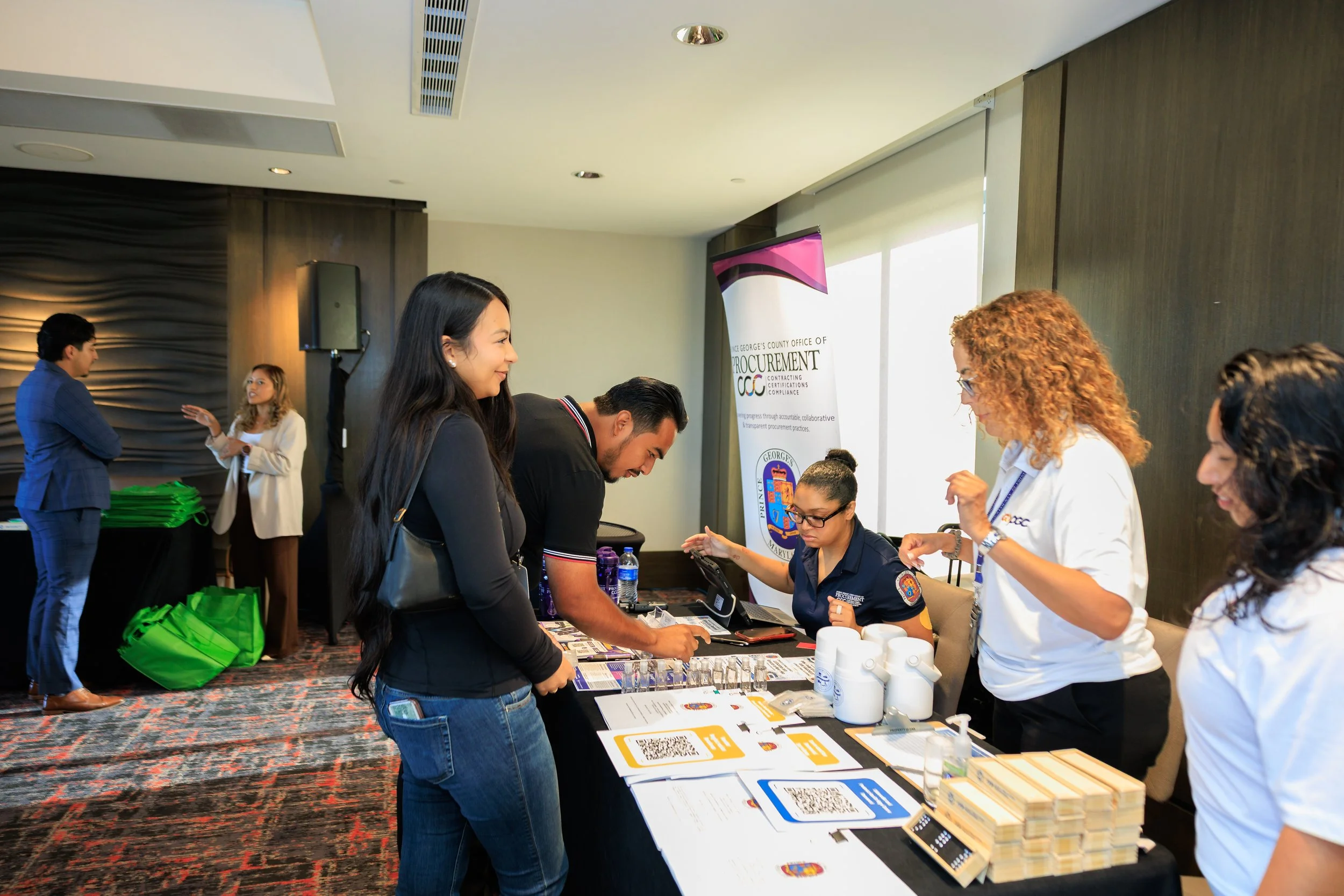 LatinoBizBreakfast-13.jpg