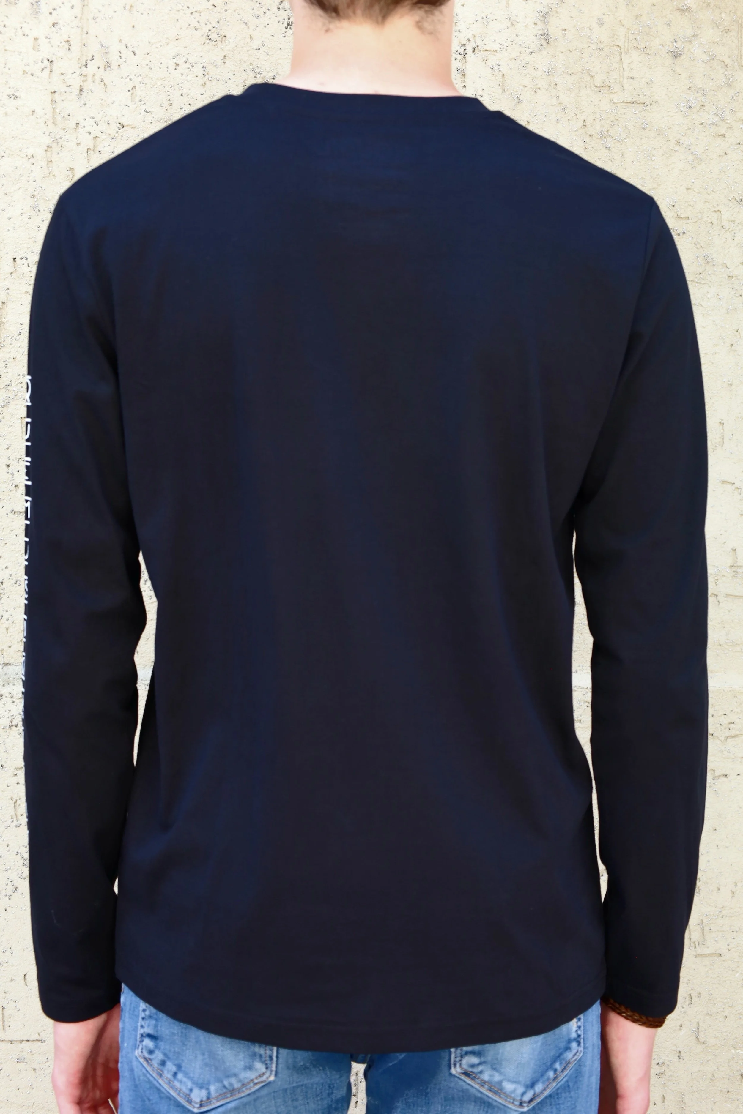 H Que Musique  LS Back.JPG