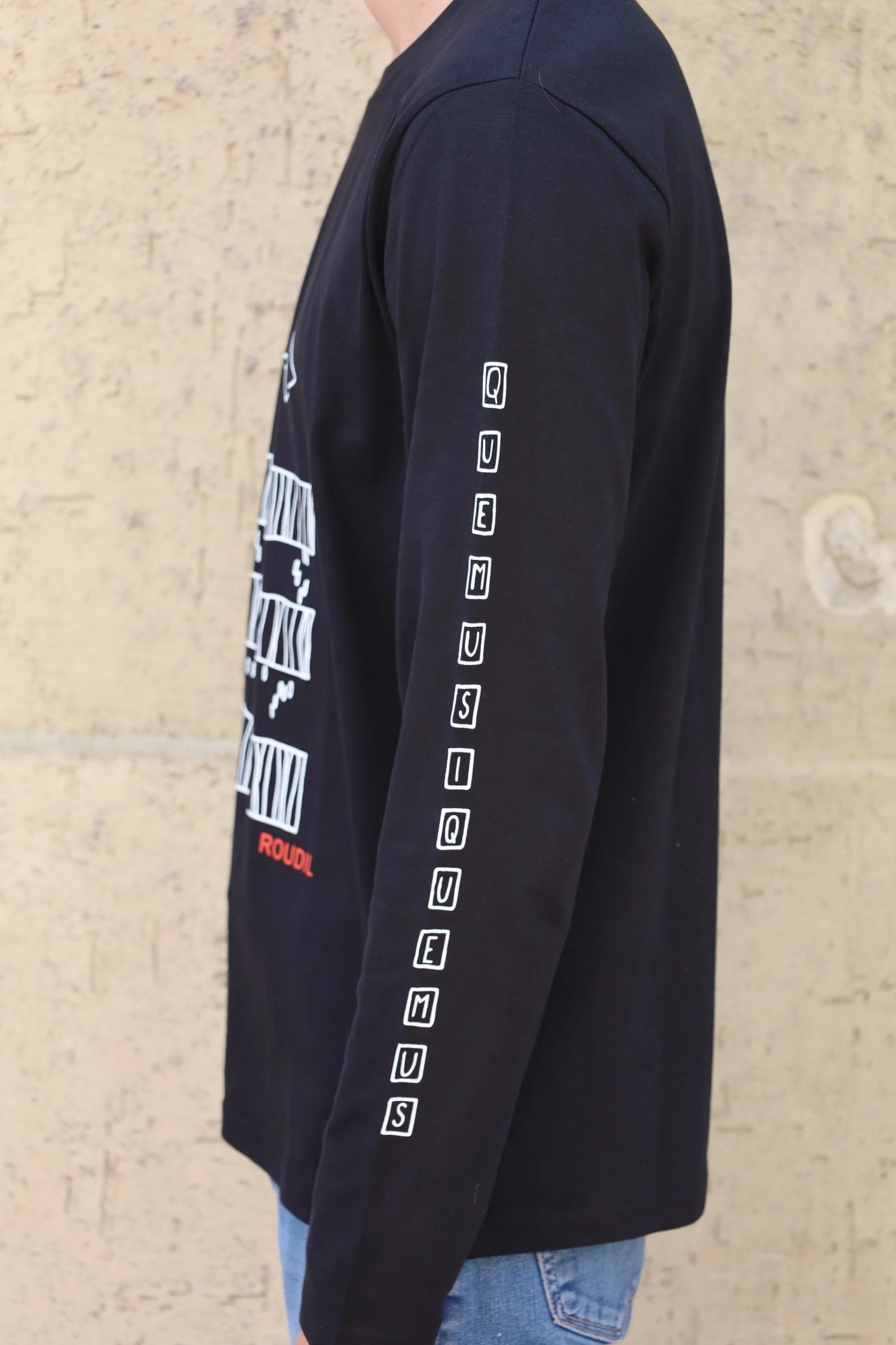 H Que Musique  LS Sleeve.JPG