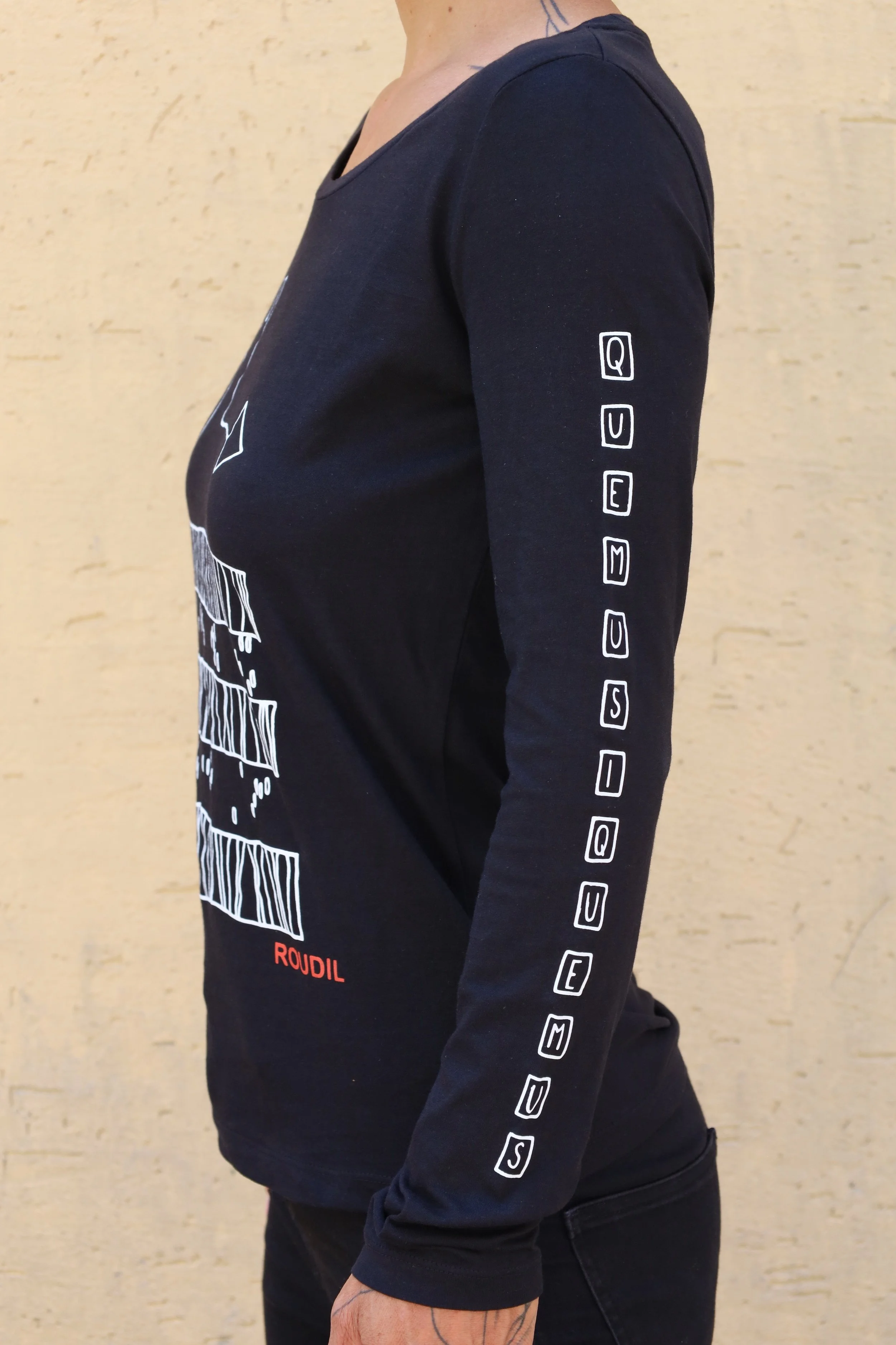 F Que Musique  LS Sleeve.JPG