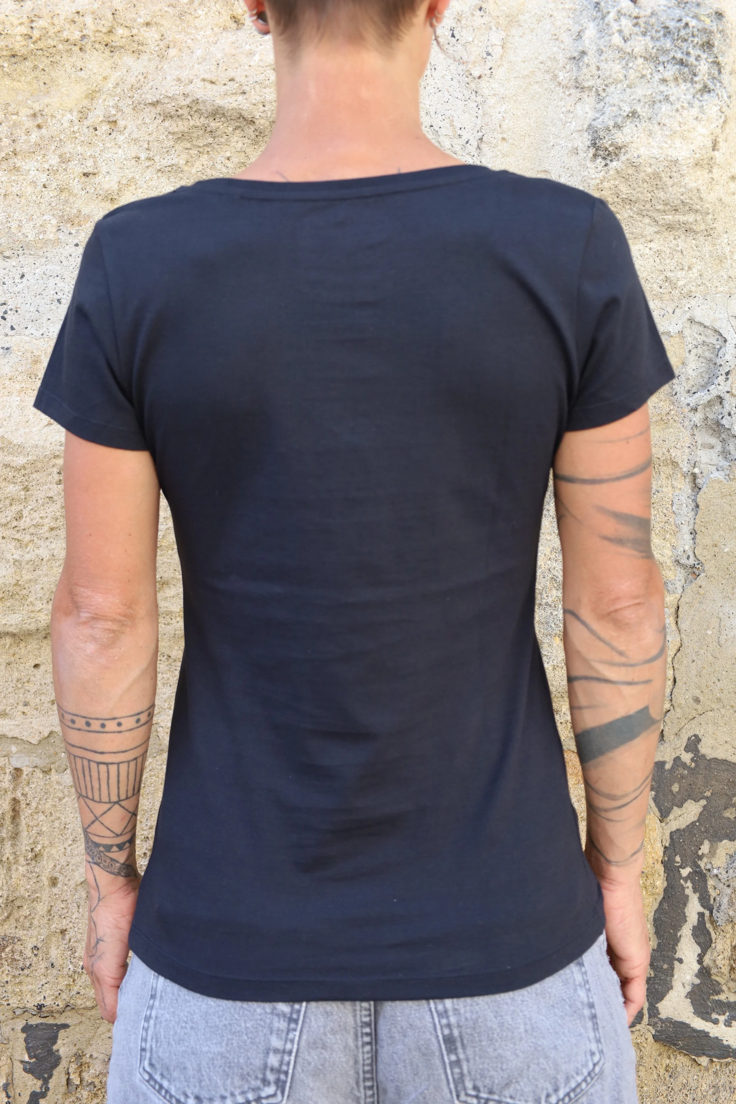 F HO HO Roudil T Back.JPG