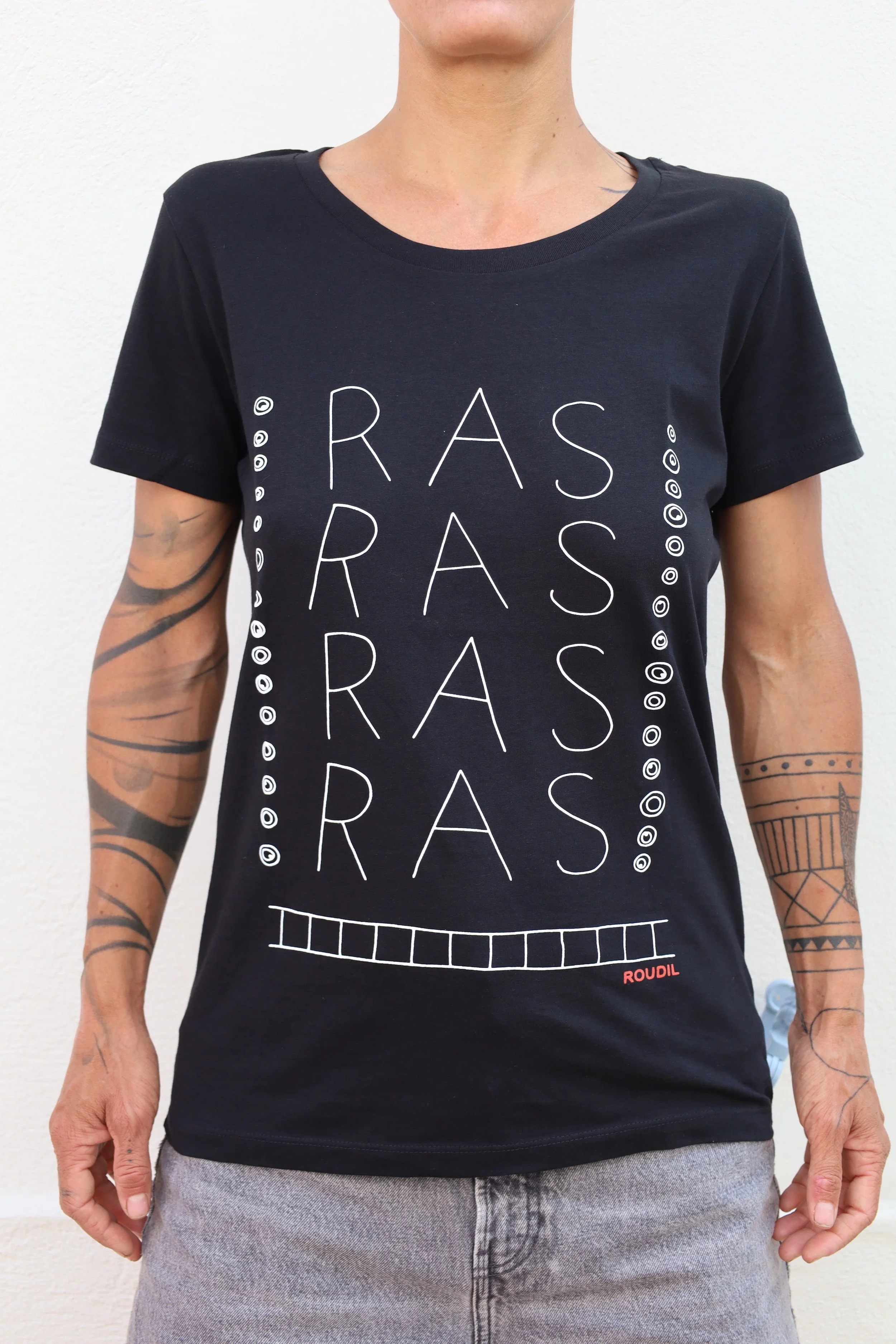 Femme Ras Front on.JPG