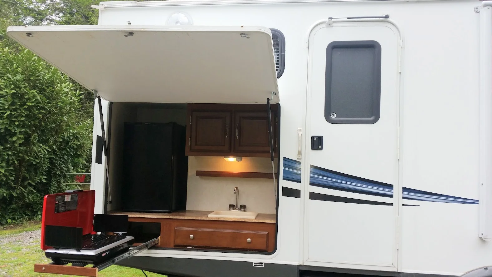 2013 Coachmen Freedom - Outside#3.jpg