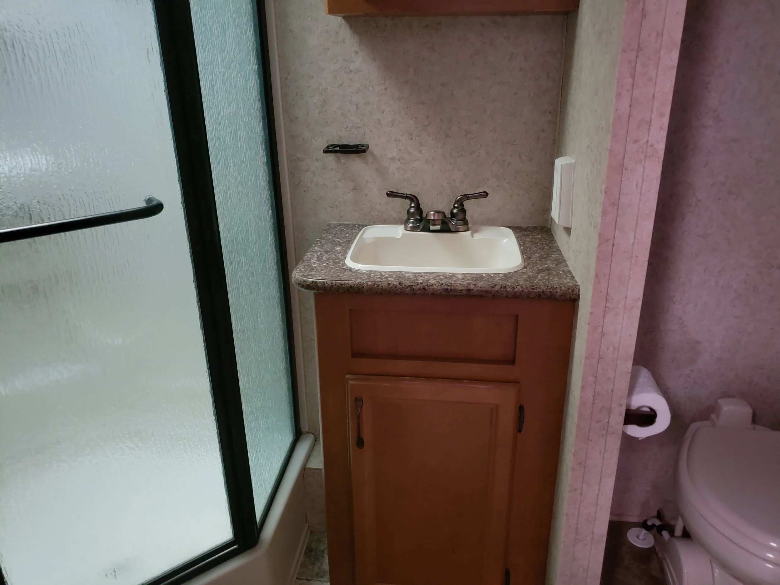 2012 Evergreen - Bathroom.jpg