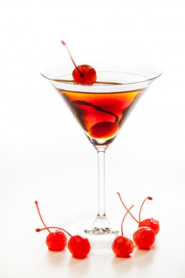 1397-manhattan-cocktail-cherry-mixing-drink-best-cockctail-recipe.jpg