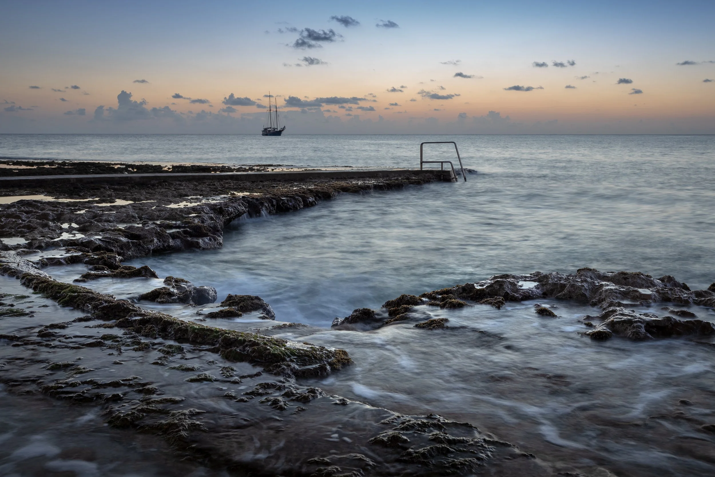 The approach_Sailing Ship to Grand Cayman George Town coast 2019.