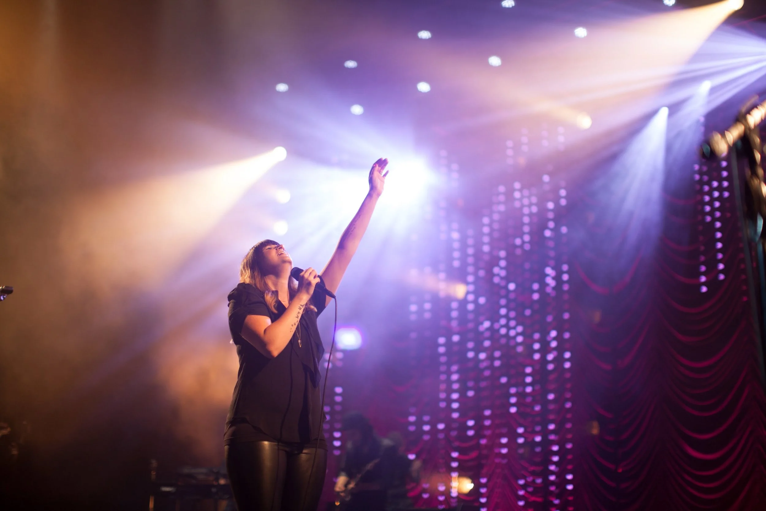 [REVIEW] You Make Me Brave by Bethel