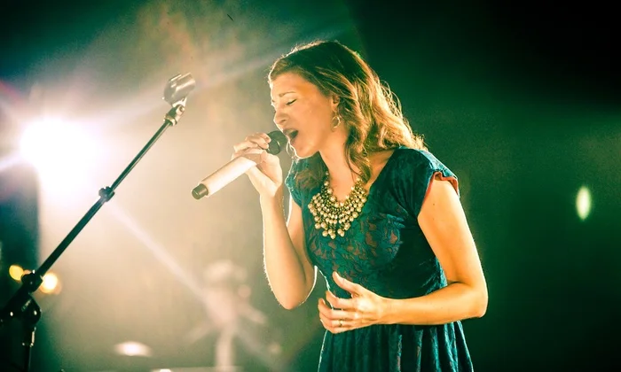 [REVIEW] When Christmas Comes by Kim Walker-Smith