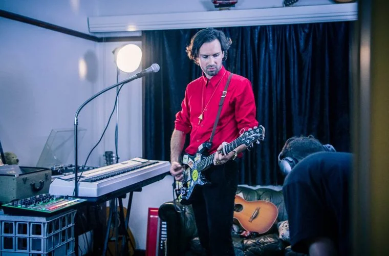 Watch the Premiere of Peter Sonic's ‘Looking For Love’ Now