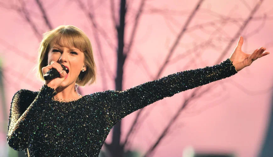 [REVIEW] Reputation by Taylor Swift