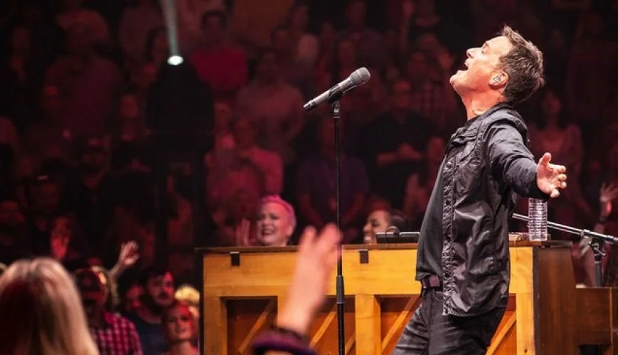 [REVIEW] Awaken: The Surrounded Experience by Michael W Smith