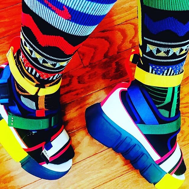 What&rsquo;s Your Flavor: How You Rockin It?

The &ldquo;Socks and Sandals&rdquo; Challenge.

@willieclara and @ndambi have the distinct pleasure of bringing to you the style stars who participated in the &ldquo;socks and sandals&rdquo; challenge wit