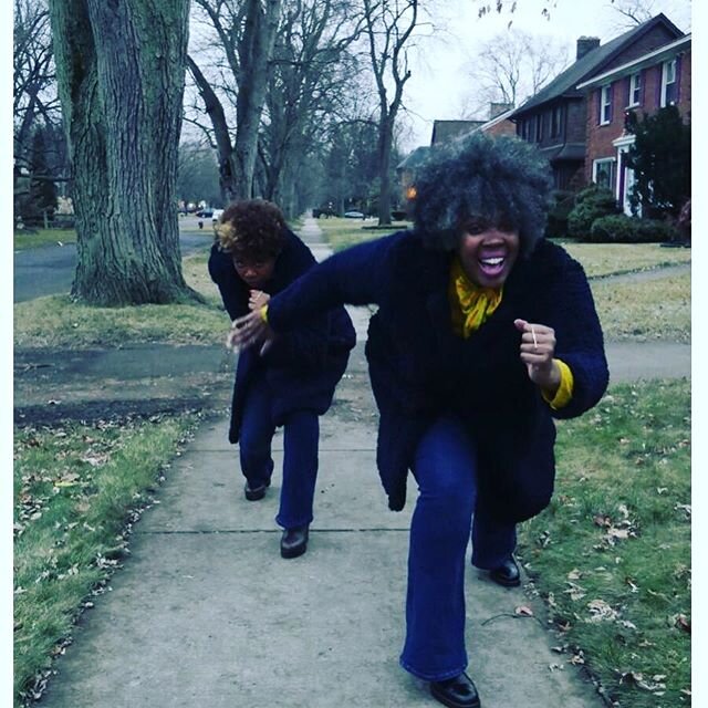 7wordsorless
Ready Set Go! Play For The Win.
#play #playforthewin #runtherace #asosboots #amazoncoats #americaneaglejumpers #afrofunkk #quarantinecouture  #sistersister #queens #oakcliff #willieclara #ndambi