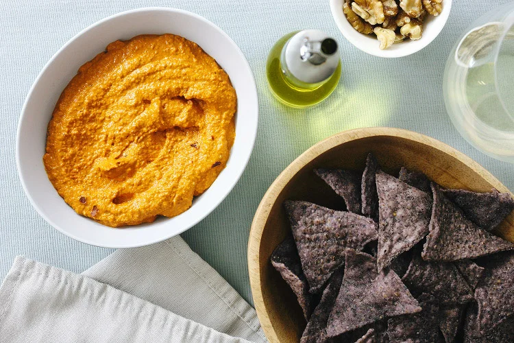 Quick red pepper dip