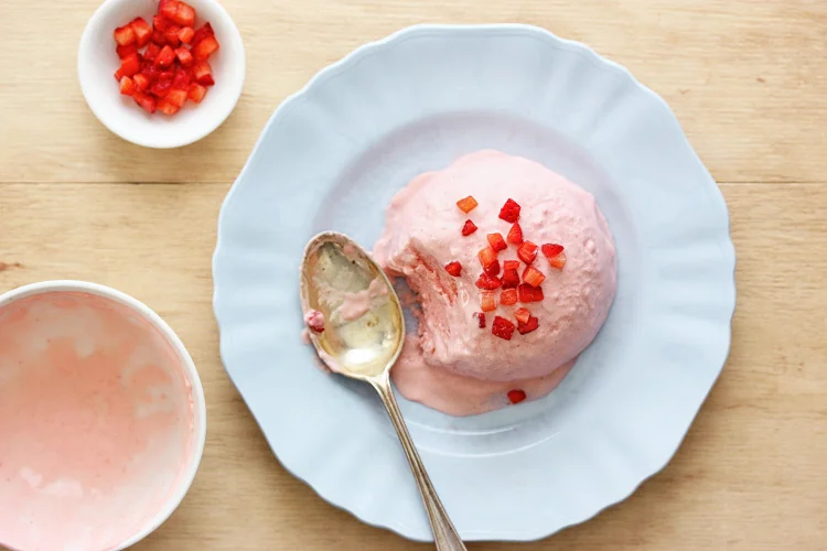 Strawberry-semifreddo.jpg