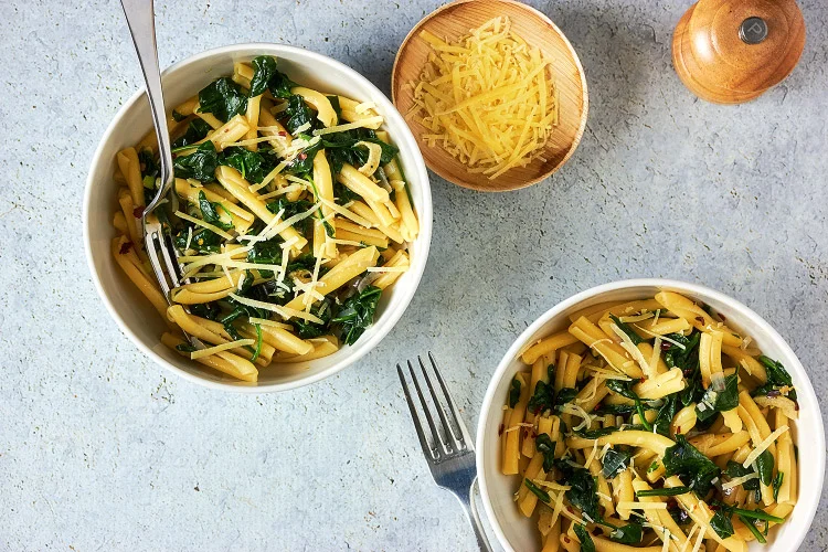 pasta-with-spinach-chilli-1.jpg
