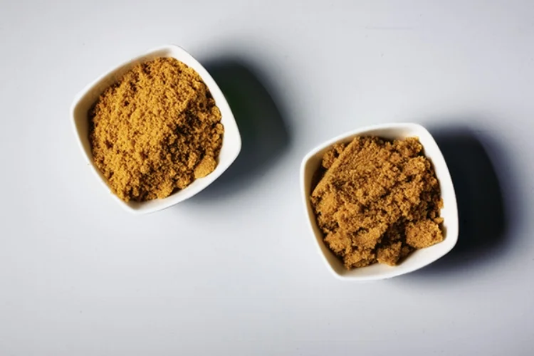 Muscovado sugar and brown sugar